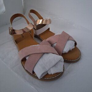 Tucker & Tate Kids Girls Strappy Sandals Color Pink / Rose Gold Size 5 NWOT